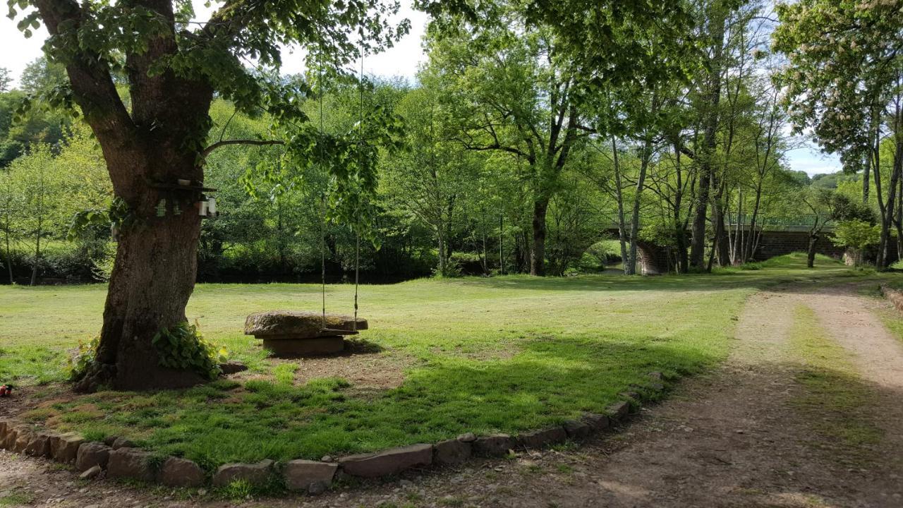 Chaillac Le Moulin Du Cluzeau Bed & Breakfast エクステリア 写真